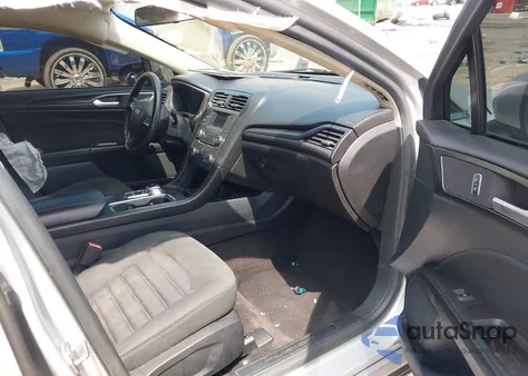 2018 Ford Fusion S z USA, uszkodzony, nr VIN 3FA6P0G75JR200064